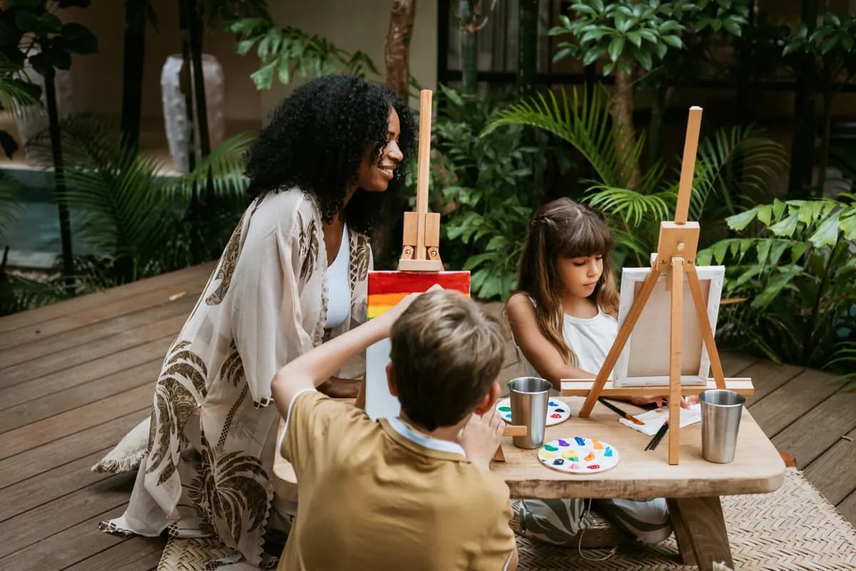 TROBBU Little Artist kids wellness experience
