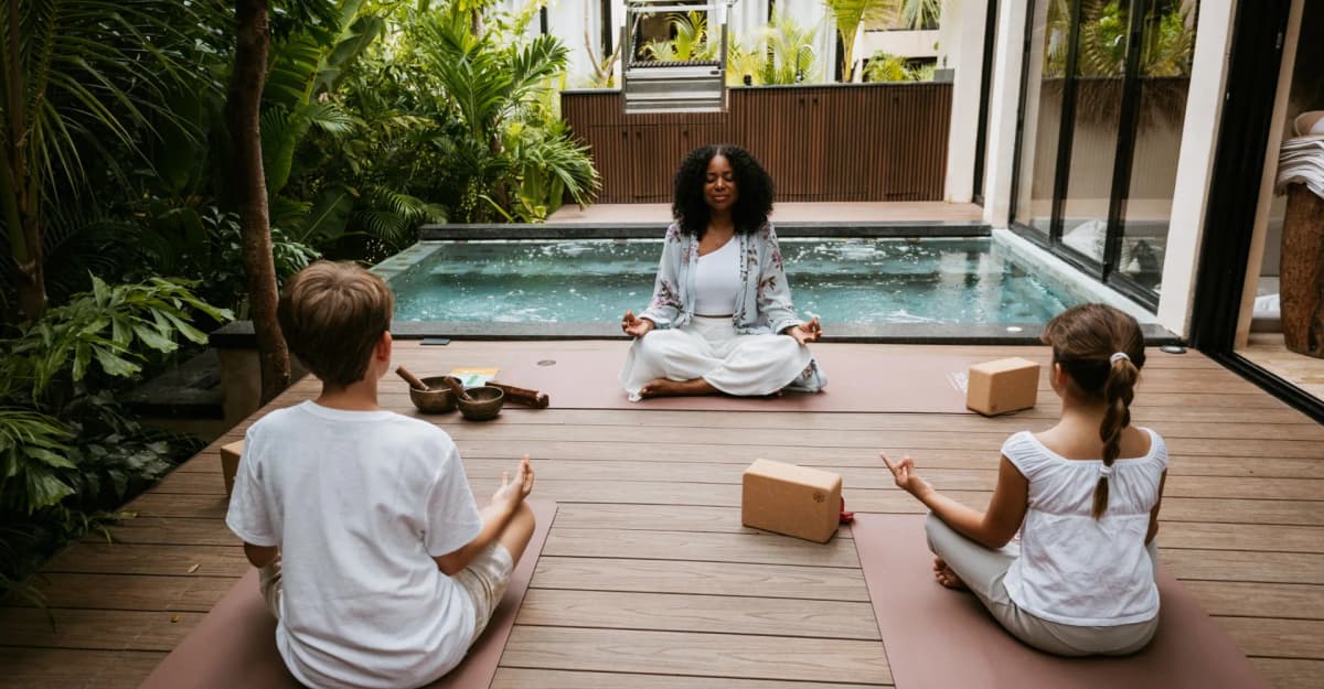 TROBBU Little Yogui kids yoga experience