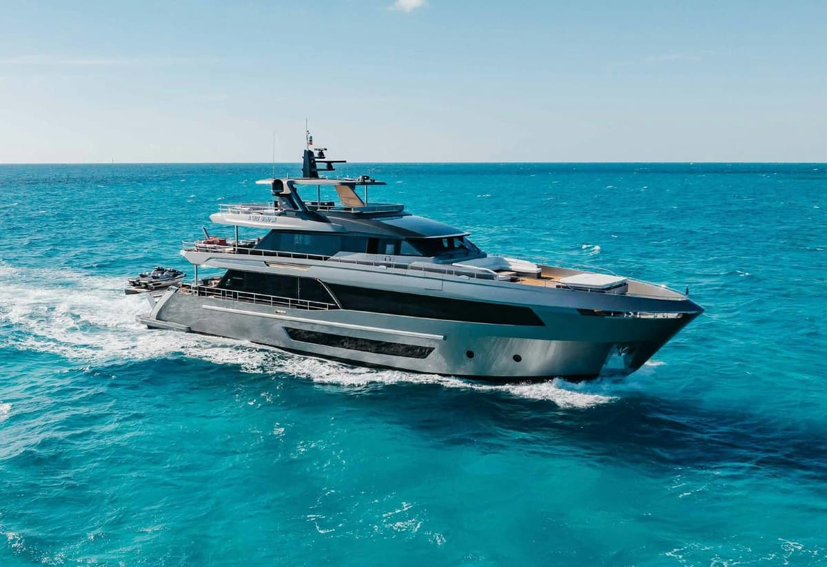 TROBBU Cruises — M/Y Azure