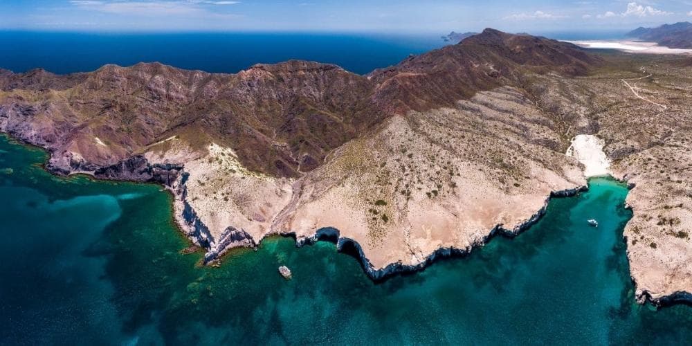 TROBBU Cruises — Mar de Cortez luxury yacht voyage