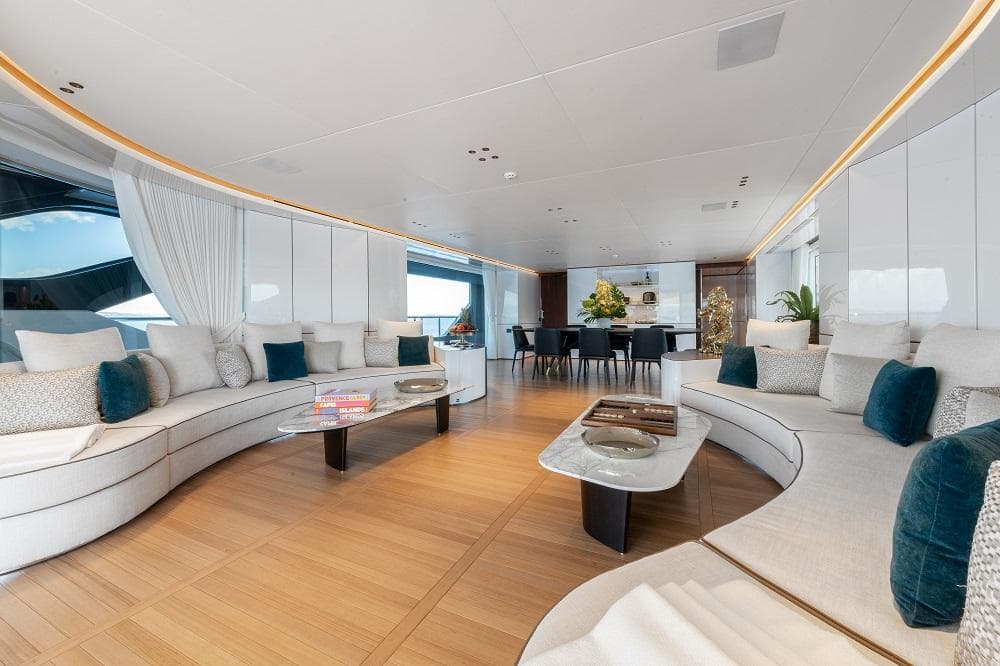 TROBBU Cruises — grand hall
