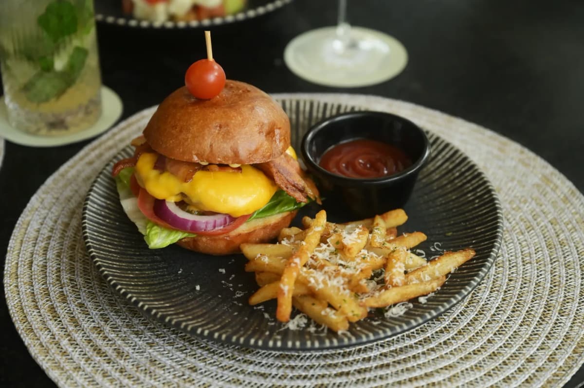 TROBBU Riviera Maya gourmet burger