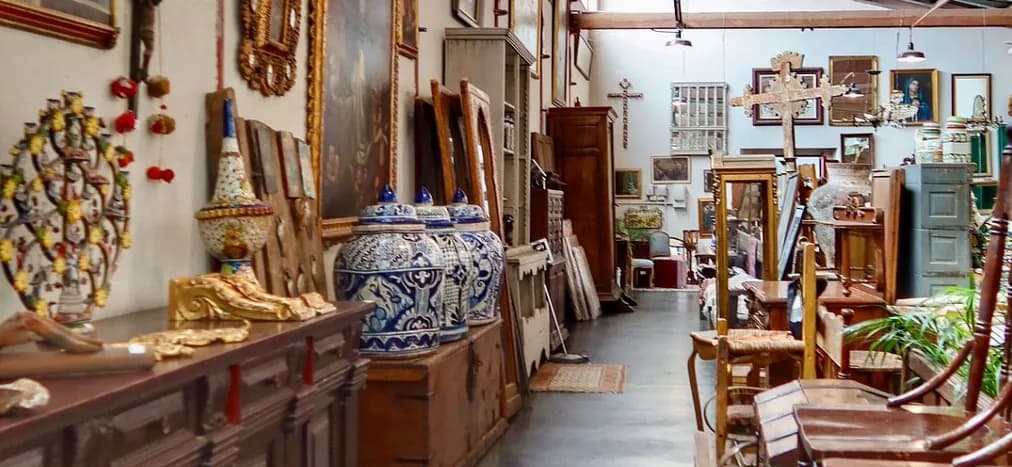 TROBBU Historic Center and Art Galleries Tour in San Miguel de Allende